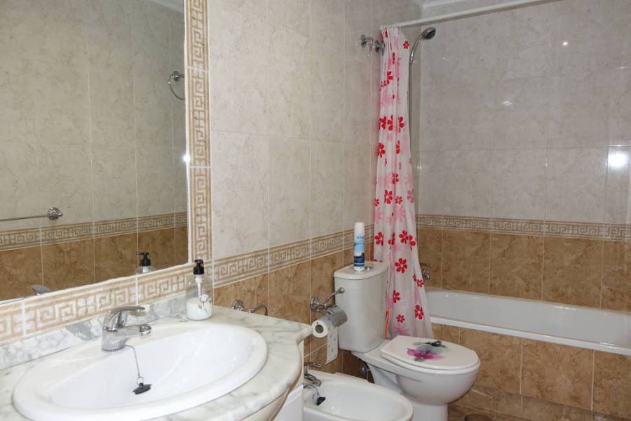 Resale - Lägenhet / Bungalow  - Orihuela Costa - Cabo Roig