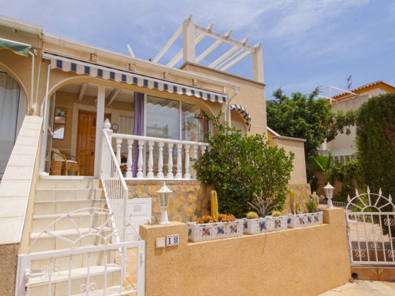 Townhouse / Duplex - Resale - Torrevieja  - EC0009