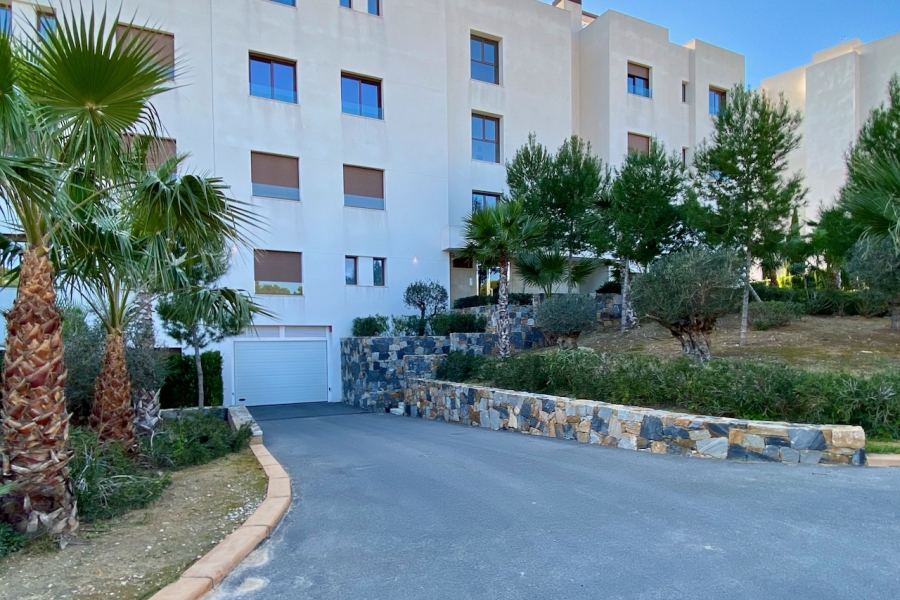 Resale - Apartment/Bungalow - San Miguel de Salinas - Las Colinas