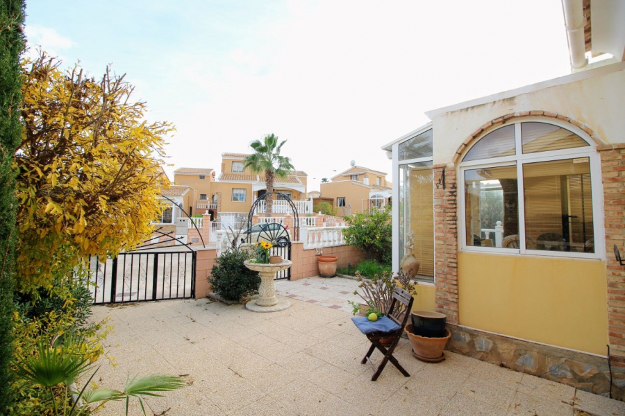 Resale - Villa - Torrevieja  - Los Balcones