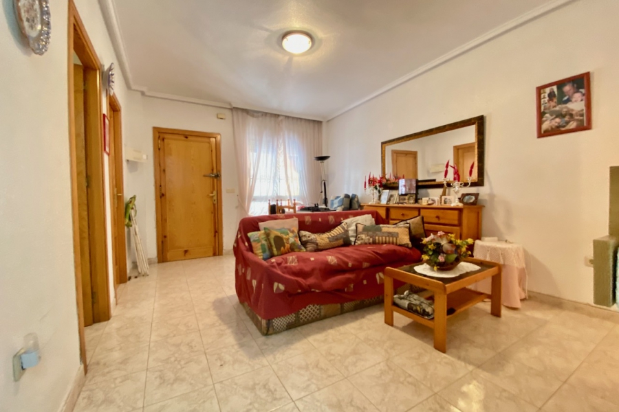 Resale - Lägenhet / Bungalow  - Torrevieja  - Molino Blanco