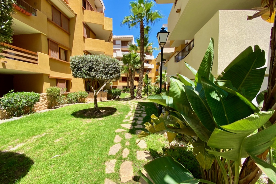 Resale - Apartamento/Bungalow - Orihuela Costa - Punta Prima