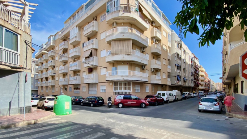 Apartment/Bungalow - Resale - Torrevieja  - Los Locos
