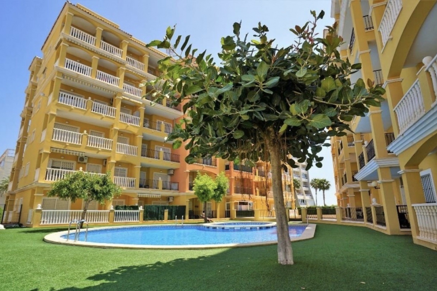 Resale - Lägenhet / Bungalow  - Torrevieja  - Aguas Nuevas