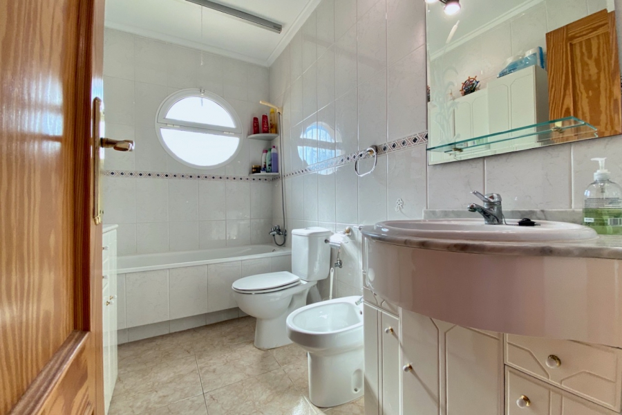 Resale - Villa - Torrevieja  - Torre del Moro