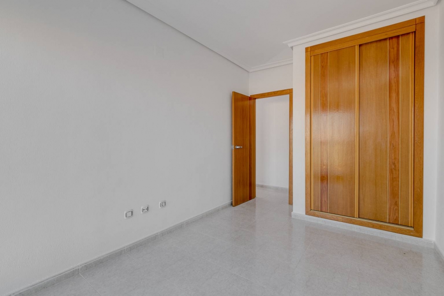 Resale - Apartamento/Bungalow - Torrevieja  - La Veleta