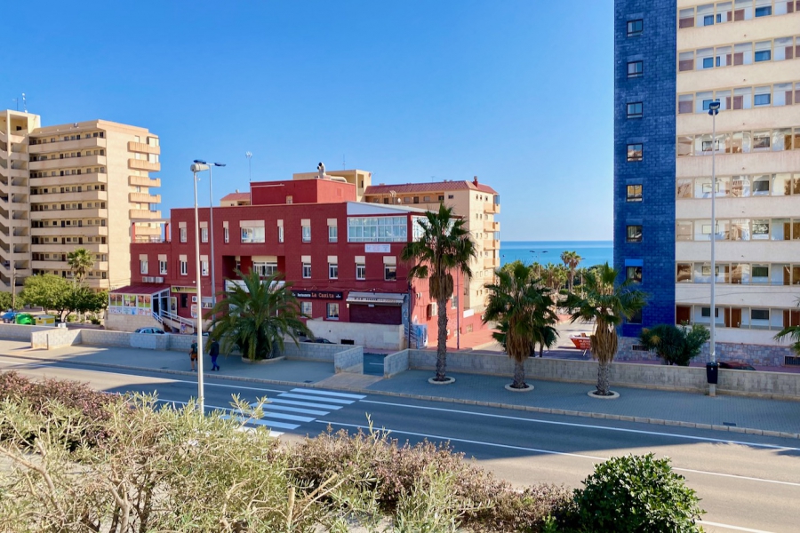 Resale - Lägenhet / Bungalow  - Torrevieja  - Cabo Cervera