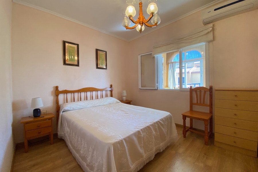 Resale - Lägenhet / Bungalow  - Torrevieja  - Aguas Nuevas