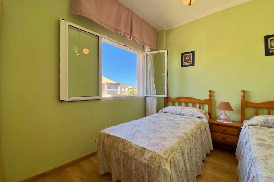 Resale - Lägenhet / Bungalow  - Torrevieja  - Aguas Nuevas