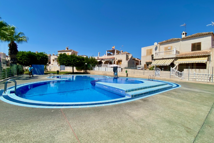 Resale - Duplex / Adosado - Orihuela Costa - Los Altos 