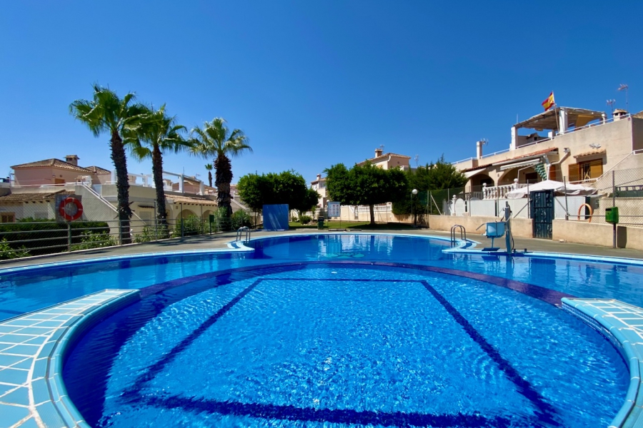 Resale - Duplex / Adosado - Orihuela Costa - Los Altos 