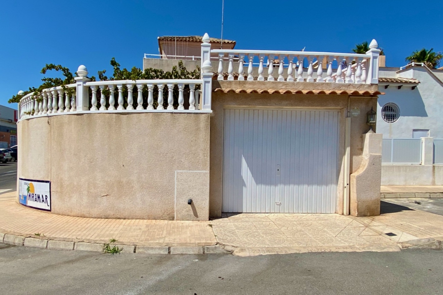 Resale - Duplex / Adosado - Orihuela Costa - Los Altos 