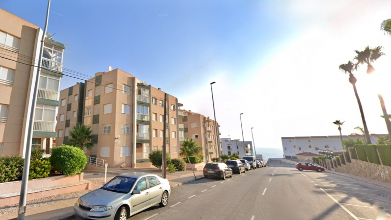 Apartment/Bungalow - Resale - Torrevieja  - Torre del Moro