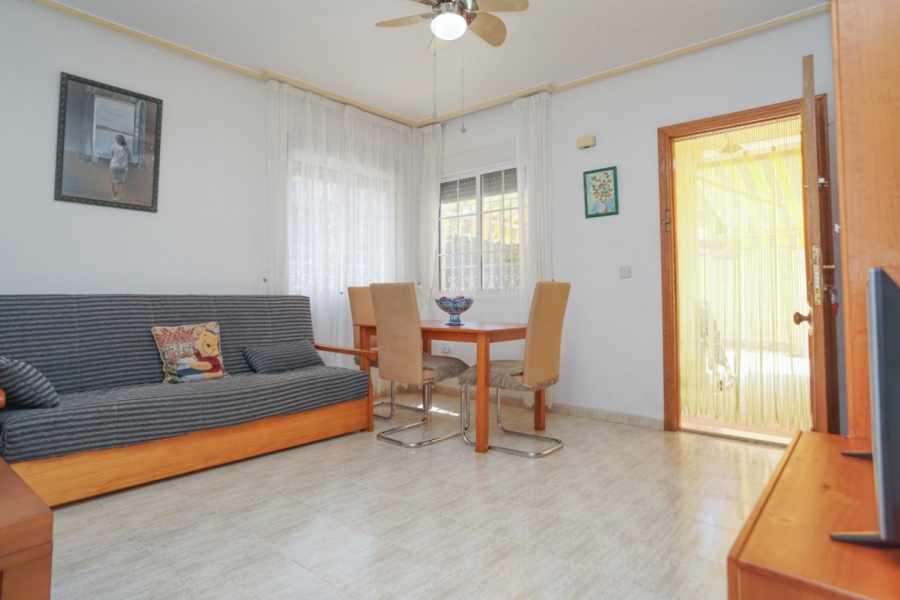 Resale - Apartamento/Bungalow - Torrevieja  - Aguas Nuevas