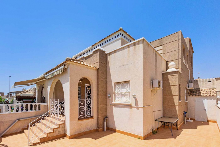 Resale - Townhouse / Duplex - Torrevieja  - Aguas Nuevas