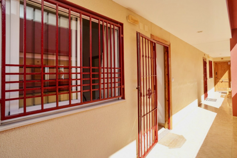 Resale - Apartment/Bungalow - Torrevieja  - La Mata
