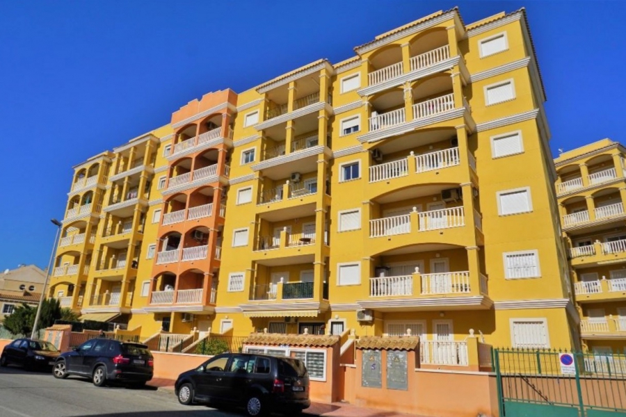 Resale - Apartment/Bungalow - Torrevieja  - Aguas Nuevas