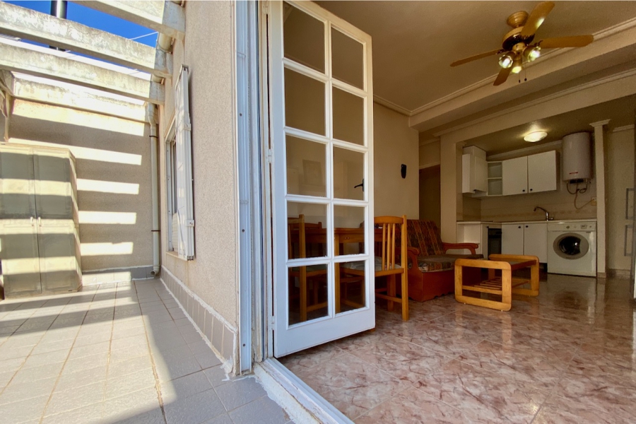 Resale - Apartamento/Bungalow - Torrevieja  - Los Locos