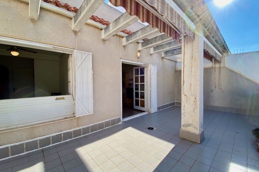Resale - Apartamento/Bungalow - Torrevieja  - Los Locos