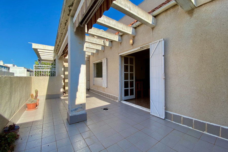 Resale - Apartamento/Bungalow - Torrevieja  - Los Locos