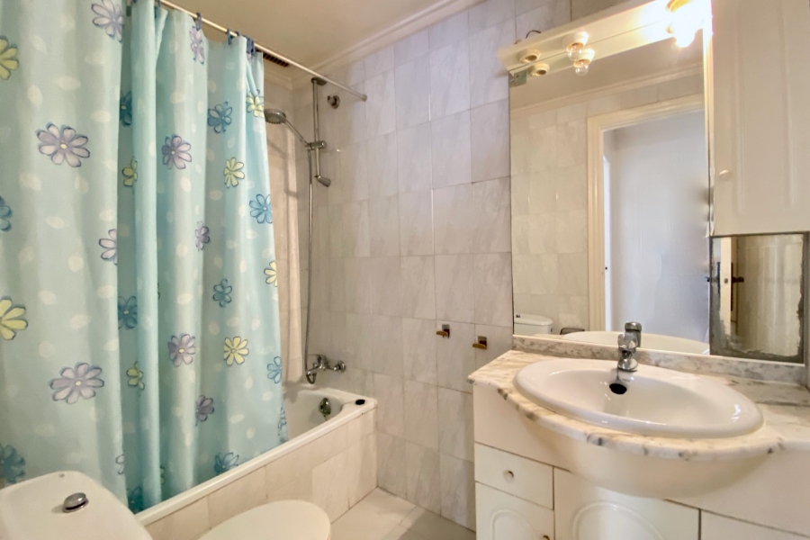 Resale - Apartamento/Bungalow - Torrevieja  - Los Locos