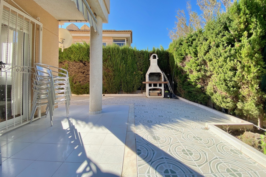 Resale - Lägenhet / Bungalow  - Torrevieja  - Aguas Nuevas