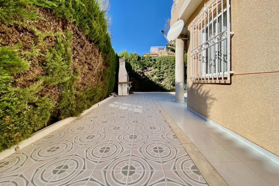 Resale - Lägenhet / Bungalow  - Torrevieja  - Aguas Nuevas