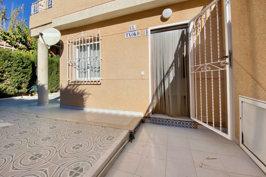Resale - Lägenhet / Bungalow  - Torrevieja  - Aguas Nuevas