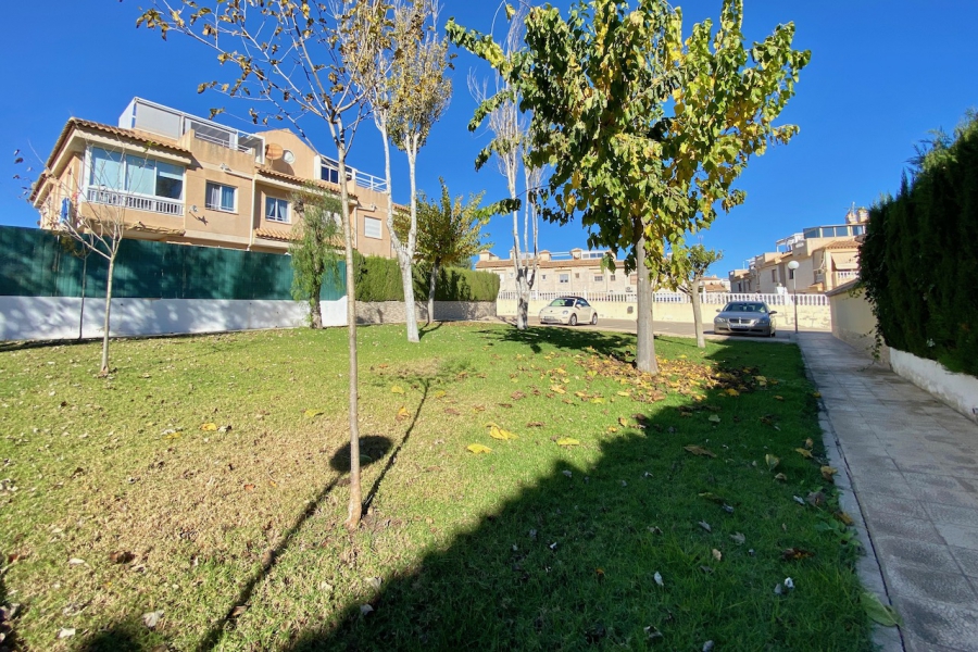 Resale - Lägenhet / Bungalow  - Torrevieja  - Aguas Nuevas