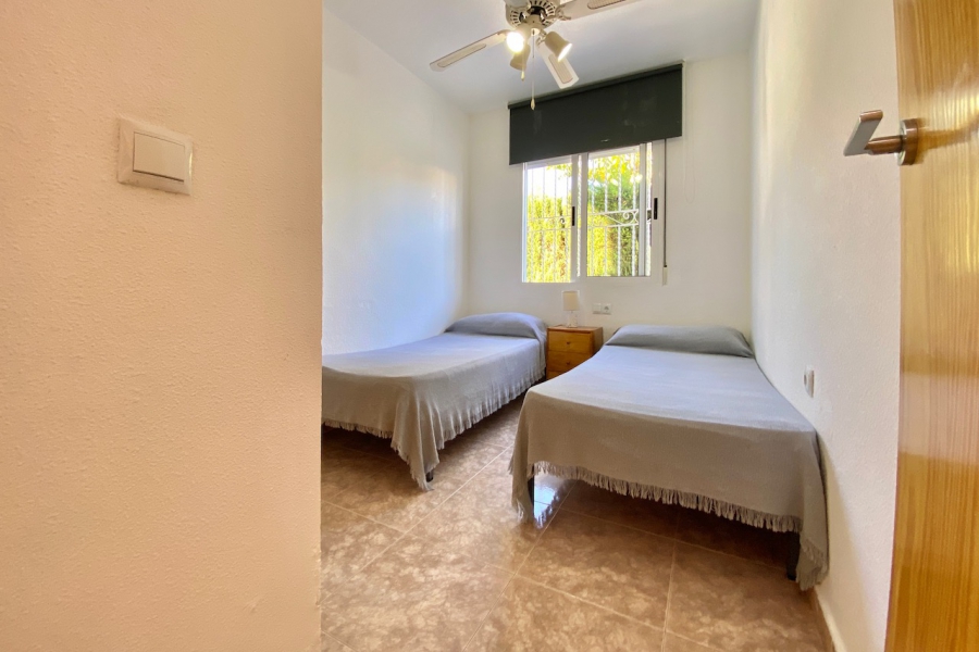 Resale - Lägenhet / Bungalow  - Torrevieja  - Aguas Nuevas