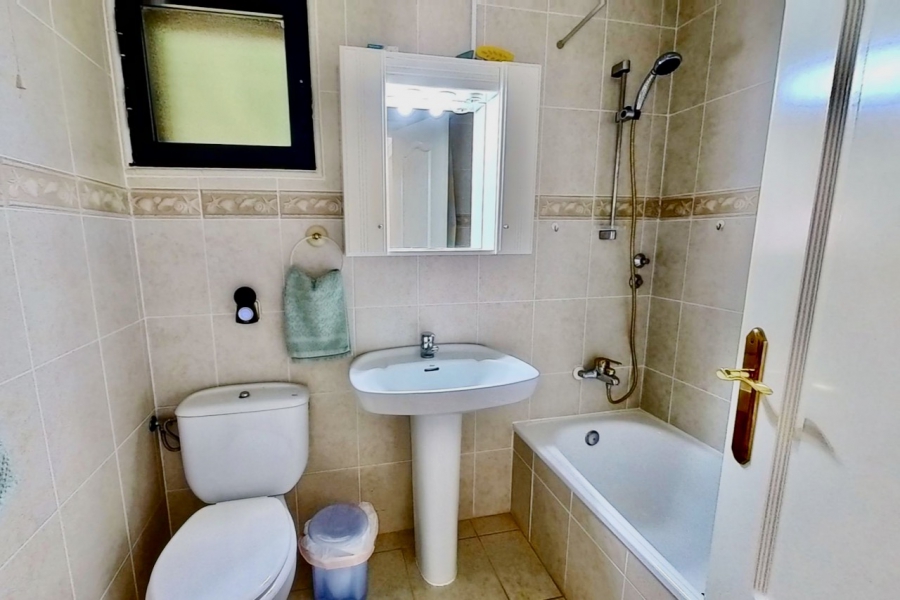 Resale - Villa / Semi detached - Orihuela Costa - Villamartin