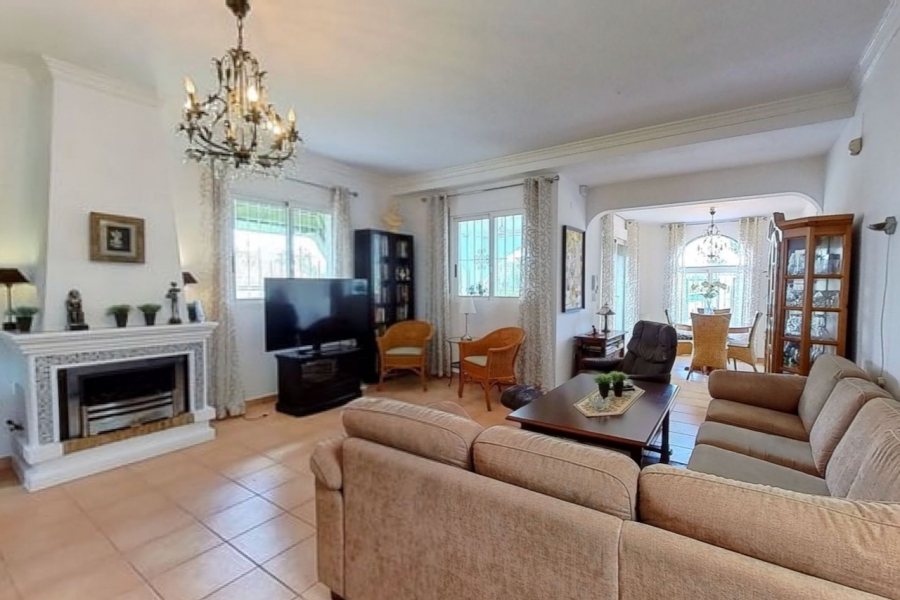 Resale - Villa / Semi detached - Orihuela Costa - Villamartin