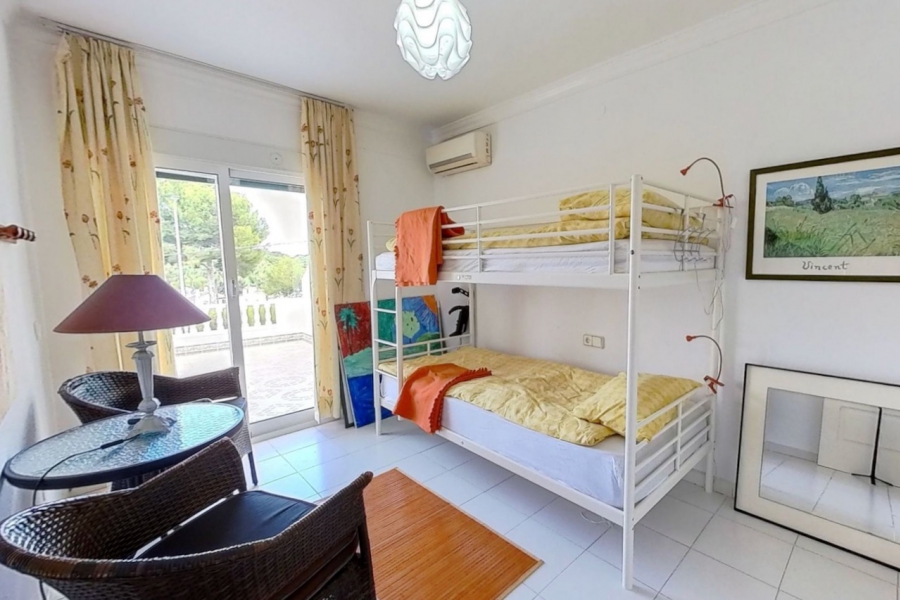Resale - Villa / Semi detached - Orihuela Costa - Villamartin