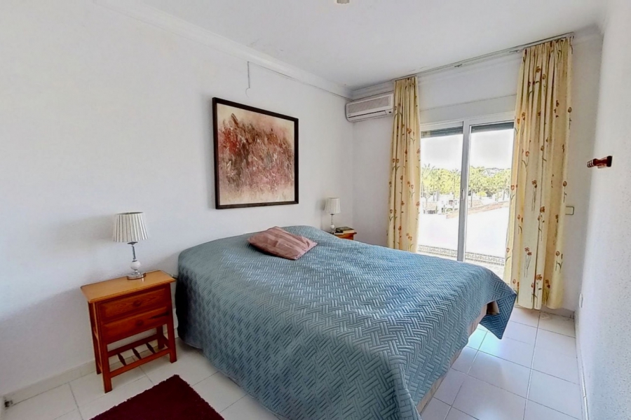 Resale - Villa / Semi detached - Orihuela Costa - Villamartin