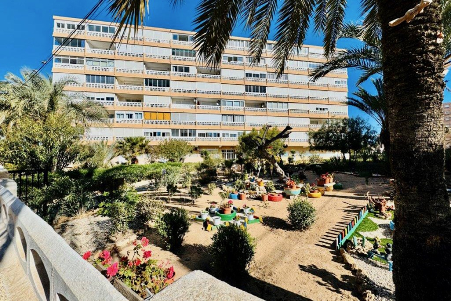 Resale - Lägenhet / Bungalow  - Torrevieja  - La Mata