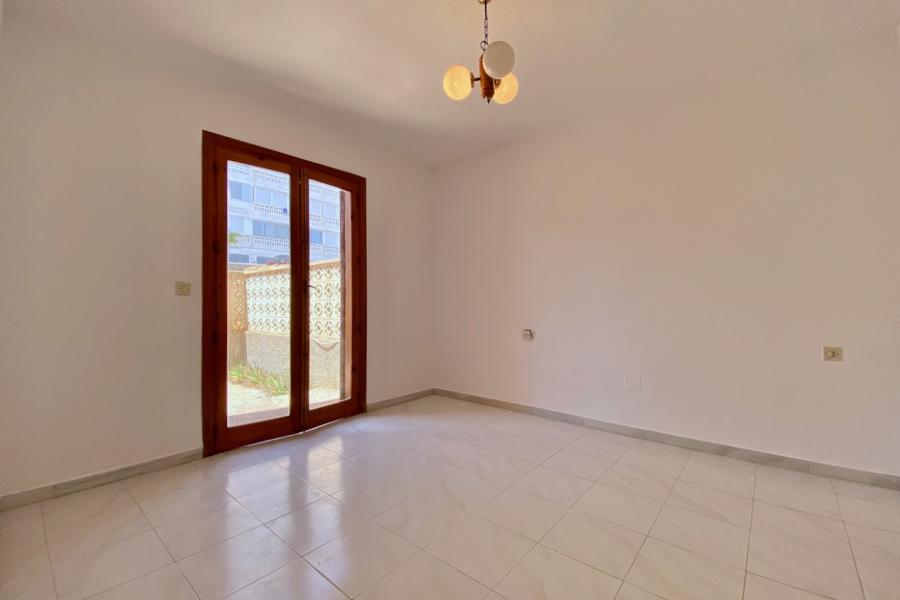 Resale - Apartamento/Bungalow - Torrevieja  - Aguas Nuevas