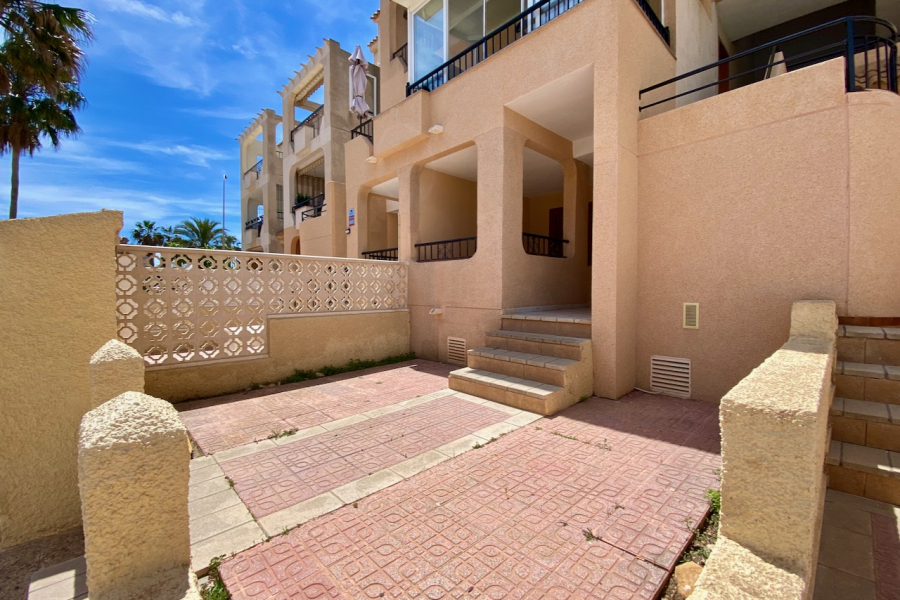 Resale - Apartment/Bungalow - Torrevieja  - Aguas Nuevas