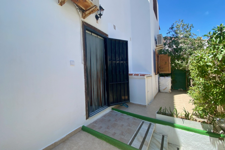 Resale - Apartamento/Bungalow - Torrevieja  - La Mata