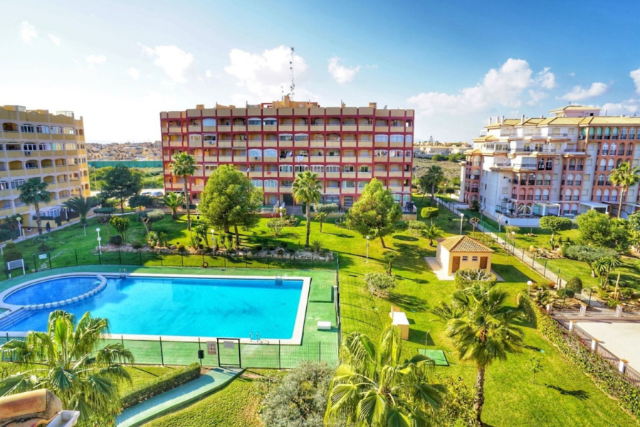 Resale - Lägenhet / Bungalow  - Torrevieja  - Aguas Nuevas