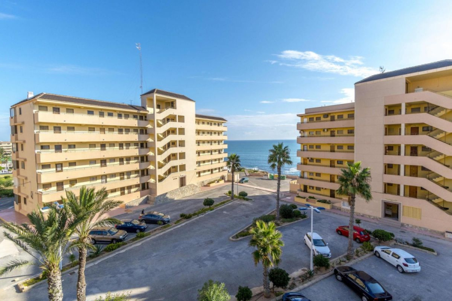 Resale - Apartamento/Bungalow - Torrevieja  - Cabo Cervera