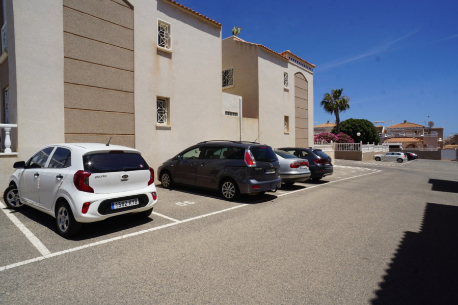 Resale - Apartment/Bungalow - Torrevieja  - Aguas Nuevas