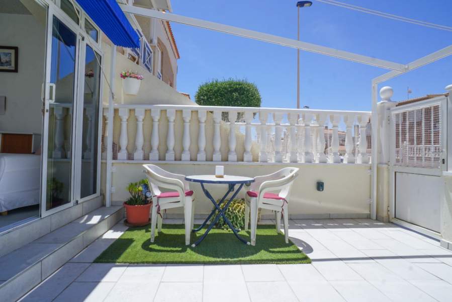 Resale - Apartment/Bungalow - Torrevieja  - Aguas Nuevas