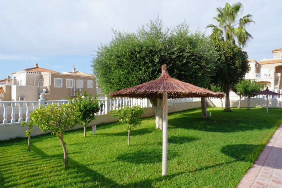 Resale - Lägenhet / Bungalow  - Torrevieja  - Aguas Nuevas