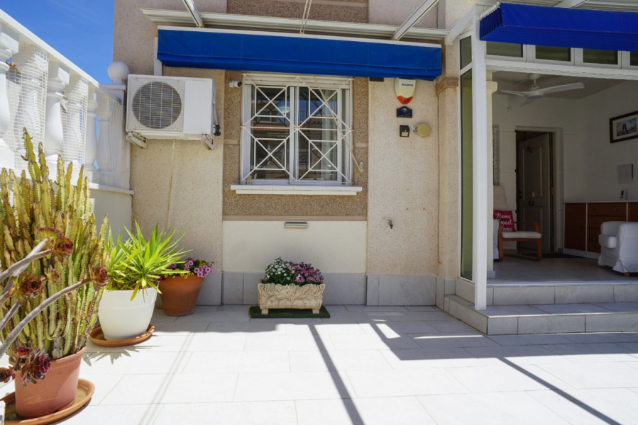 Resale - Apartamento/Bungalow - Torrevieja  - Aguas Nuevas