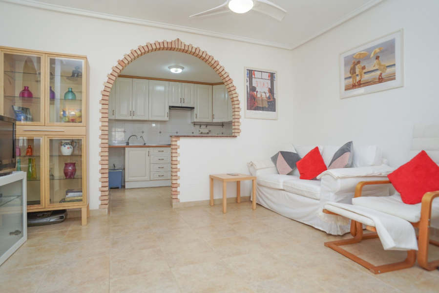 Resale - Lägenhet / Bungalow  - Torrevieja  - Aguas Nuevas