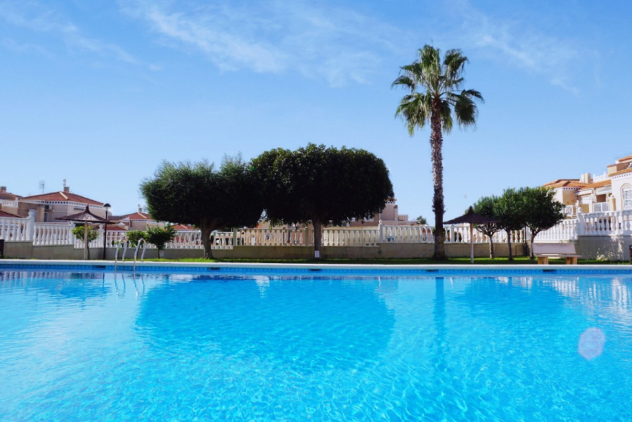 Resale - Lägenhet / Bungalow  - Torrevieja  - Aguas Nuevas