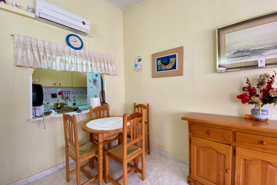 Resale - Apartamento/Bungalow - Torrevieja  - Lomas del Mar