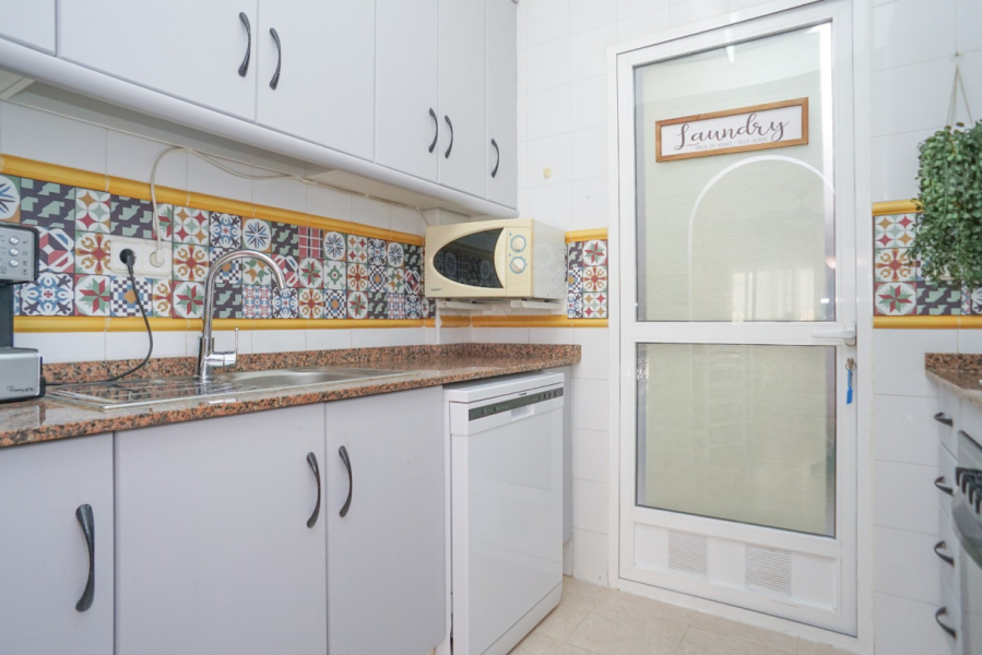 Resale - Apartamento/Bungalow - Torrevieja  - Aguas Nuevas