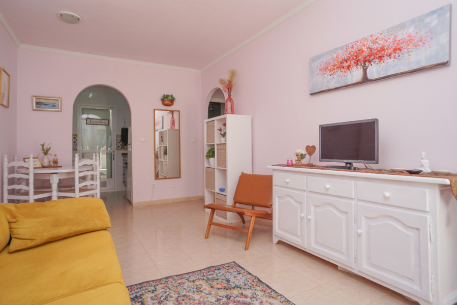 Resale - Lägenhet / Bungalow  - Torrevieja  - Aguas Nuevas