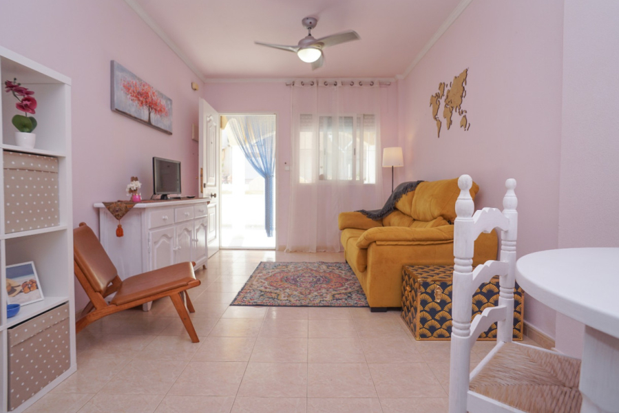 Resale - Lägenhet / Bungalow  - Torrevieja  - Aguas Nuevas